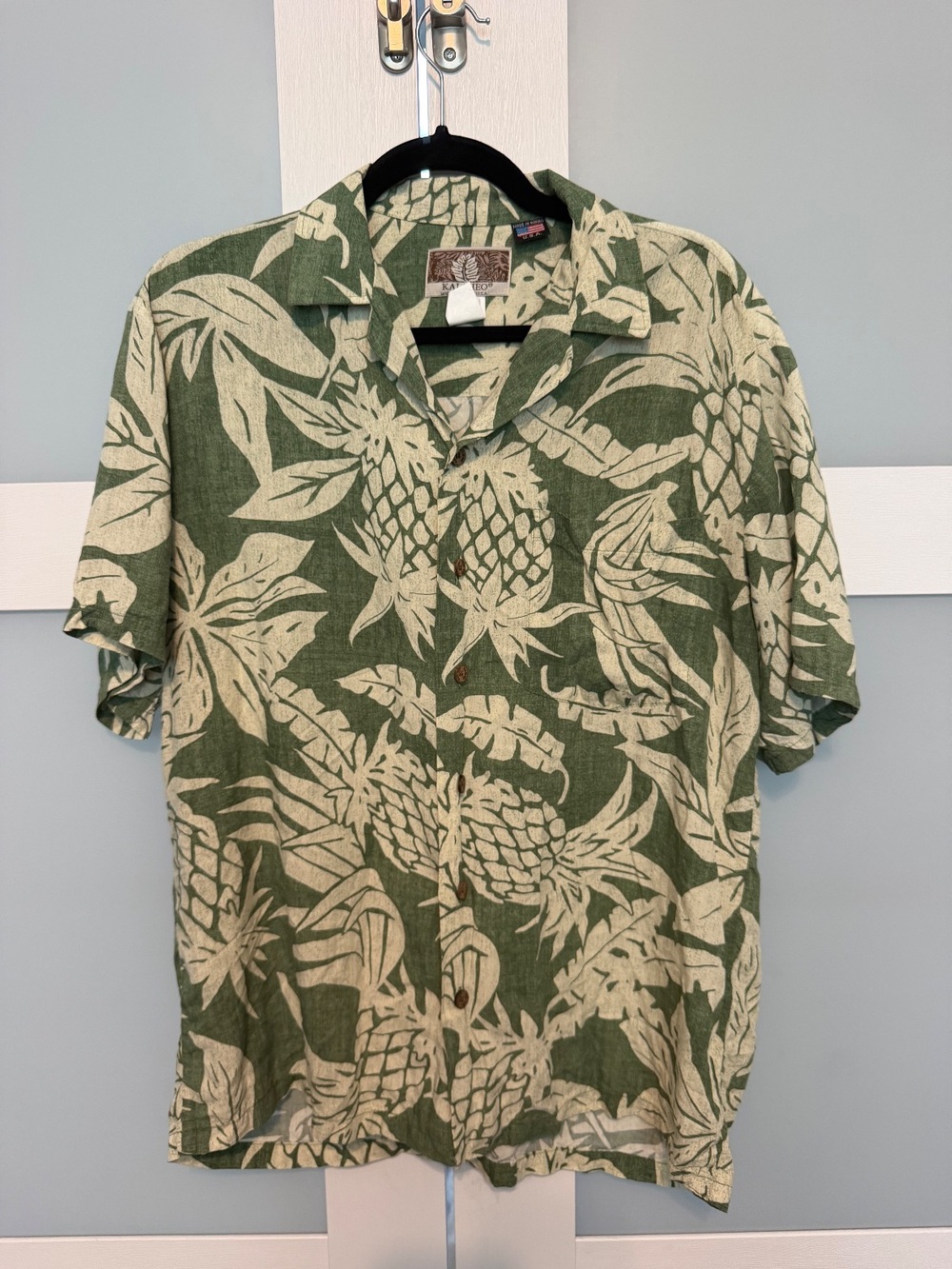 Kalaheo Pineapple Print Hawaiian Shirt M VGUC